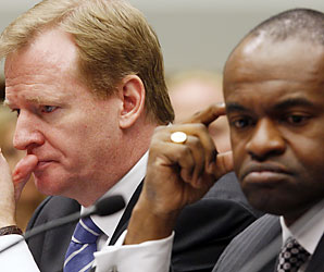 Goodell and Smith in negotiation