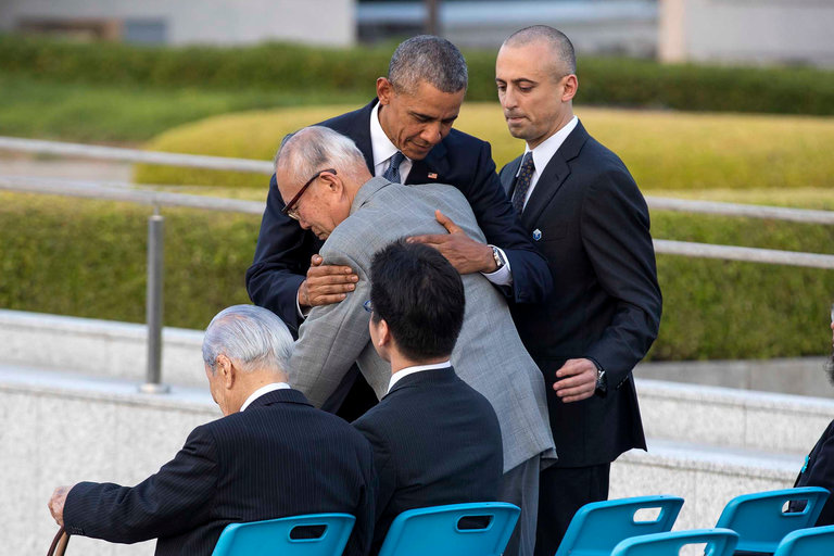 Obama embraces a Hiroshima survivor during his recent visit
